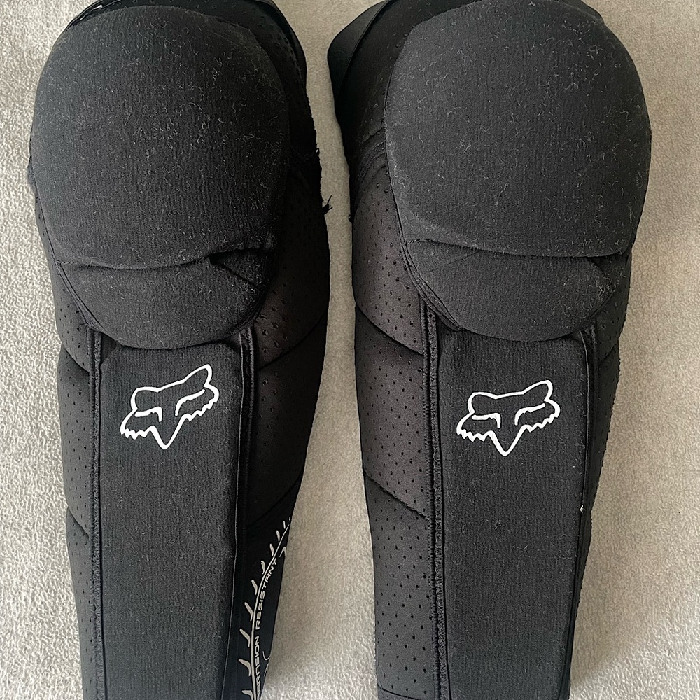 FOX Launch Pro knee/shin guards